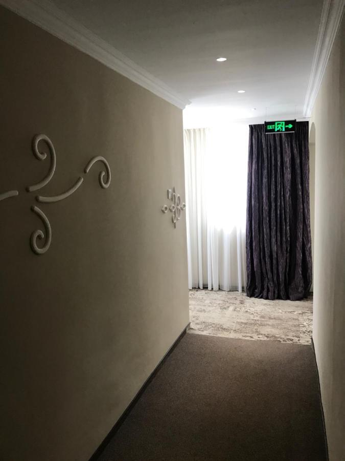 Hotel Alex Galac Kültér fotó